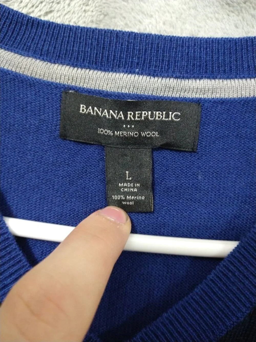 Banana Republic Sweater Mens Large Blue Argyle Merino Wool V Neck Pullover